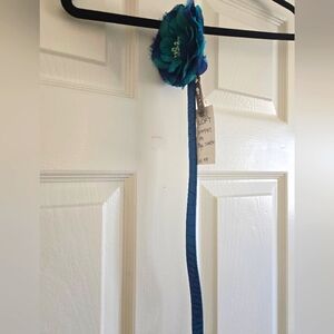 LOFT belt with flower. New with tag